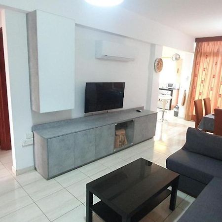 Vasilas Holiday Apartment #2 Larnaca Exterior photo