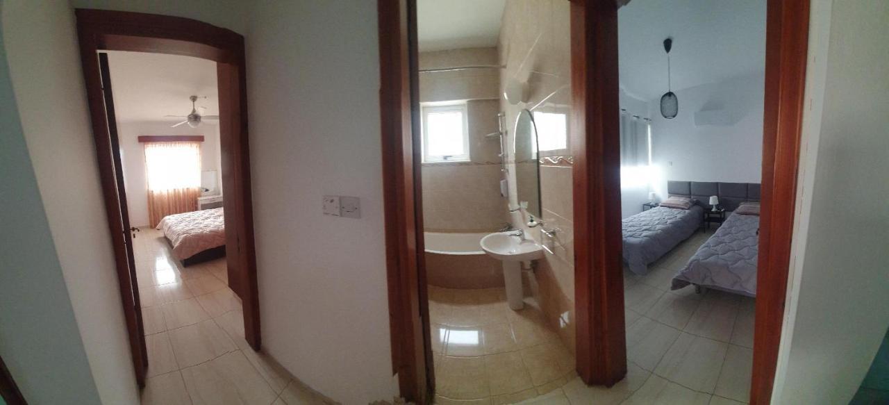 Vasilas Holiday Apartment #2 Larnaca Exterior photo